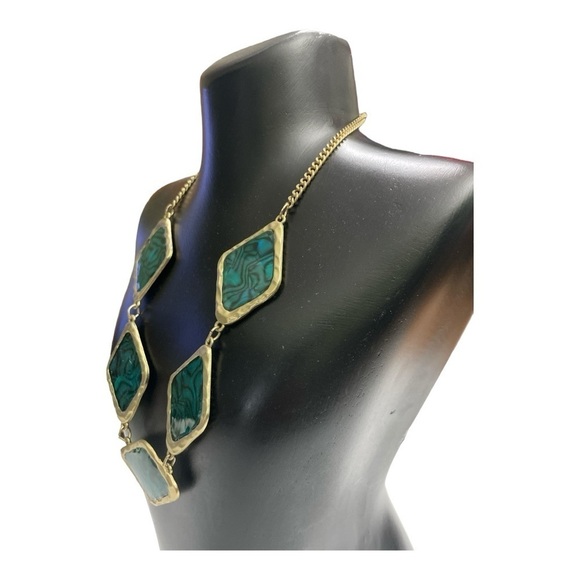 Diamond Shape Gold Tone Necklace With Cascading Deep Green tones. - Picture 4 of 9